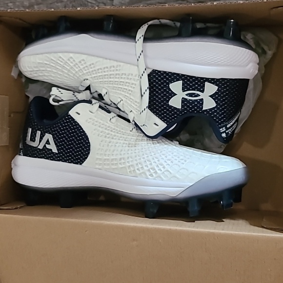 Women's UA Glyde 2 MT TPU Softball Cleats - Picture 3 of 7